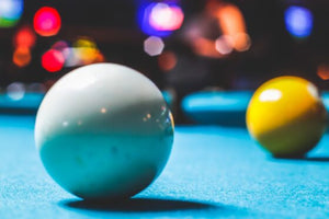 EST-CE LA PISCINE OU LE BILLARD ?